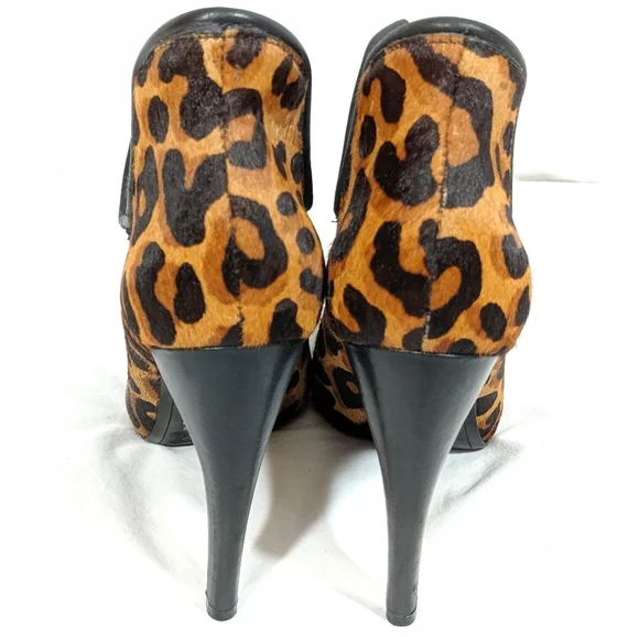 SCHUTZ Curved heel leopard pump‎ booties - Picture 6 of 8